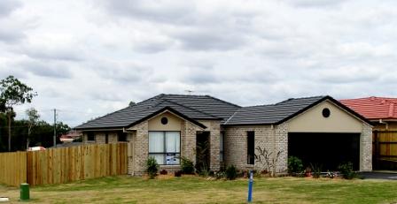 ANOTHER QUALITY REGENTS PARK HOME SOLD BY G L REAL ESTATE. Picture 2