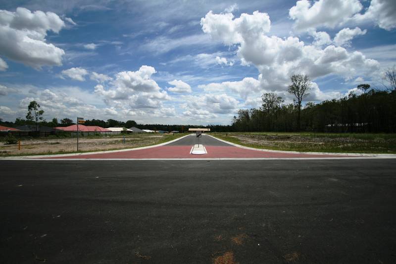 FIRST HOME OWNERS, LAND FOR SALE NOW IN CRESTMEAD. Picture 2