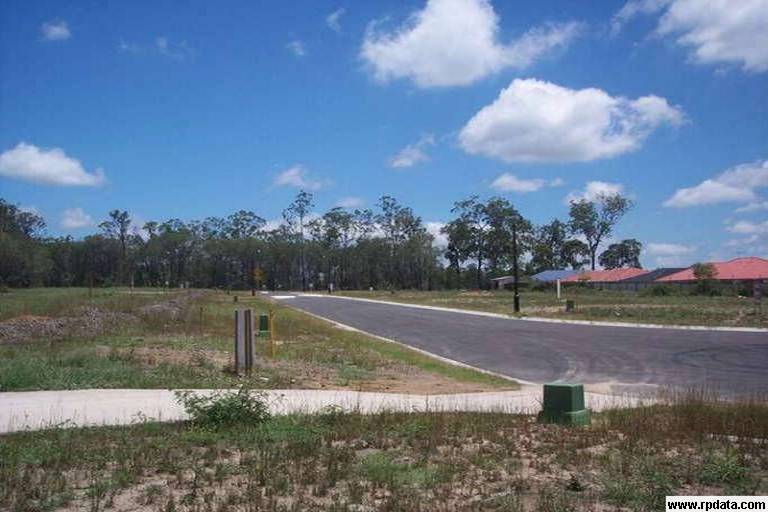 LAND AVAILABLE NOW IN CRESTMEAD, WITH NO BUILDERS TERMS Picture 2