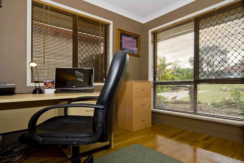 SOLD IN 4 DAYS! BY THE TEAM @ G L REAL ESTATE 07 3800 7274 CALL TODAY & GET YOUR HOME SOLD. Picture 3