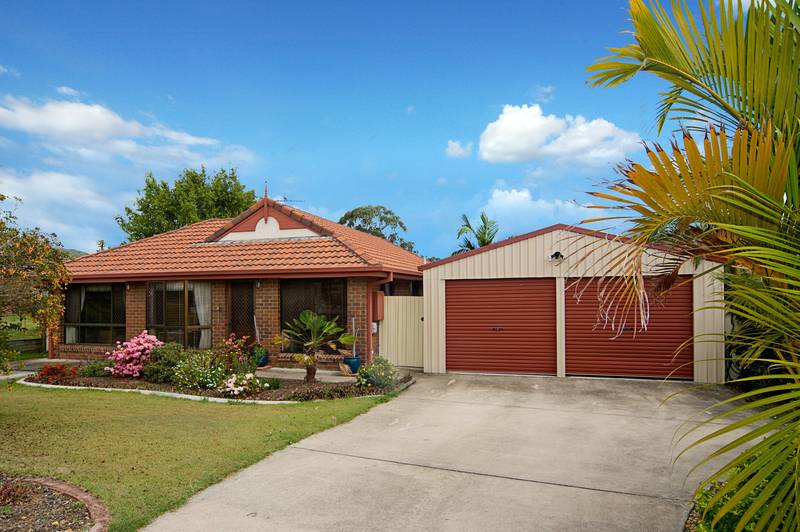 SOLD IN 4 DAYS! BY THE TEAM @ G L REAL ESTATE 07 3800 7274 CALL TODAY & GET YOUR HOME SOLD. Picture 1