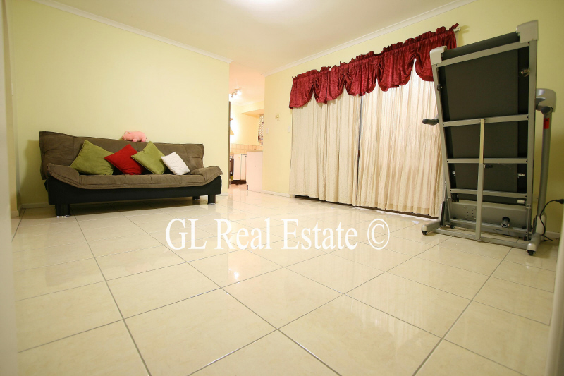 SOLD BY G L REAL ESTATE IN RECORD TIME Picture 2