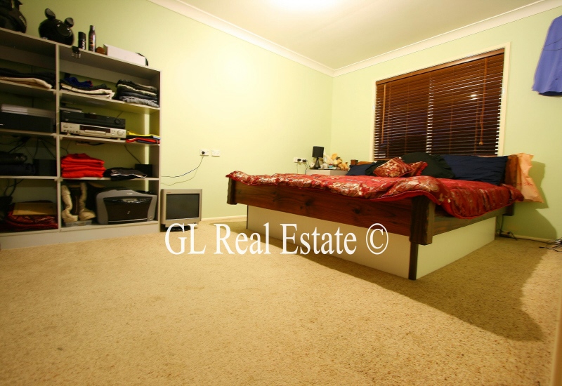 Walk to Grand Plaza Shopping Center Picture 2