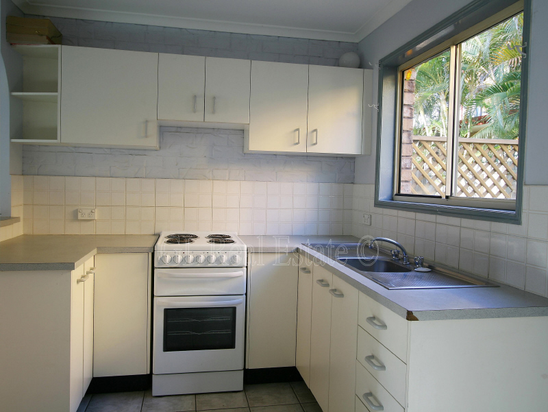 TOWNHOUSE IN HILLCREST
$260.00pw Picture 2