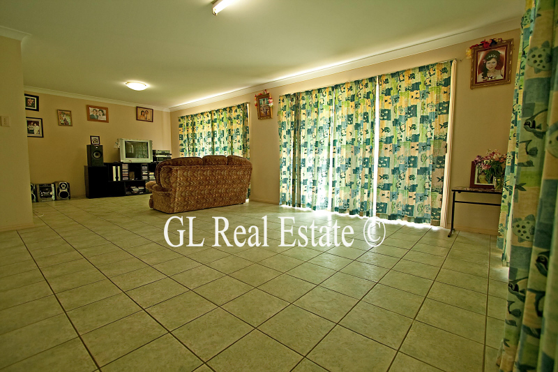 Location! Location! Picture 3