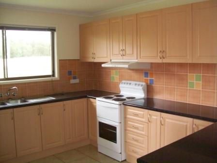 CRESTMEAD
Renovated Home with Near New Huge Kitchen Picture 1