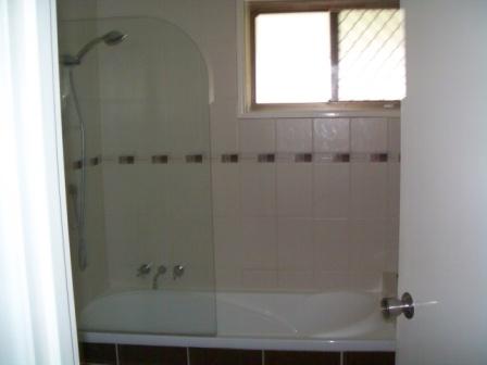 CRESTMEAD
Renovated Home with Near New Huge Kitchen Picture 2