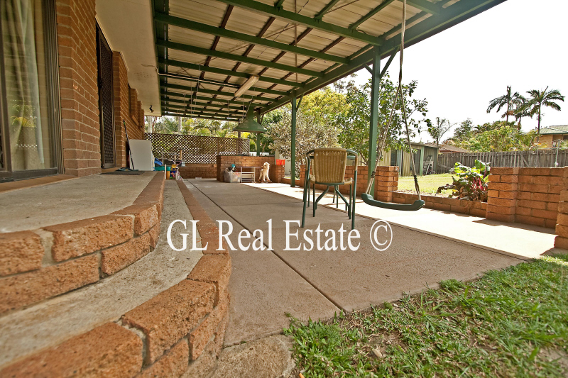 SOLD IN 2 DAYS THROUGH THE TEAM @ G L REAL ESTATE 07 3800 7274 Picture 3
