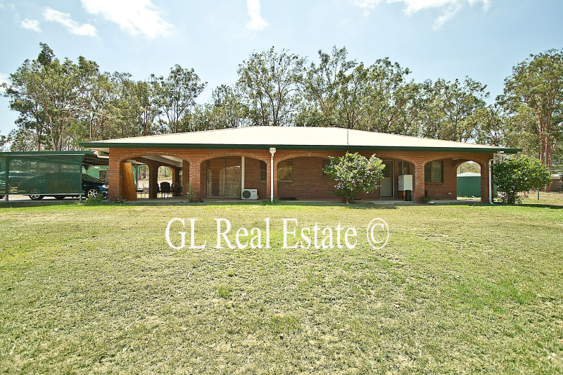 COUNTRY LIVING OR LAND BANKING!! COMES WITH A GRANNY FLAT. Picture 1