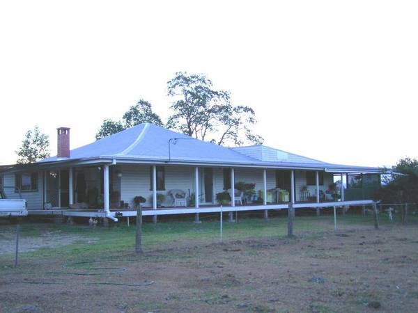 COUNTRY BUT CONVENIENT Picture 2