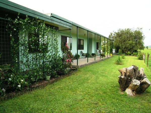 IDEAL FAMILY HOBBY FARM Picture 2