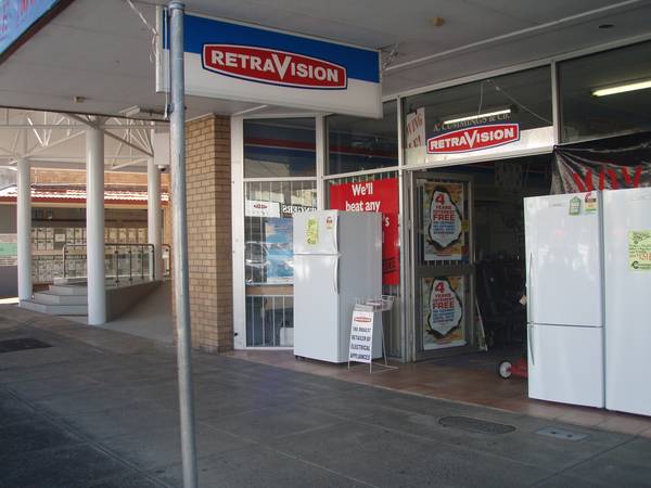 LARGE WOODLARK ST RETAIL Picture