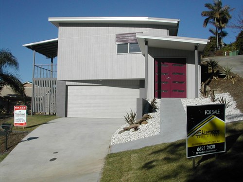 BRAND NEW HOME WITH VIEWS Picture 1