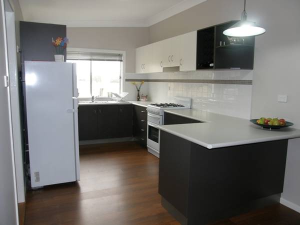 HOME IN THE COUNTRY Picture