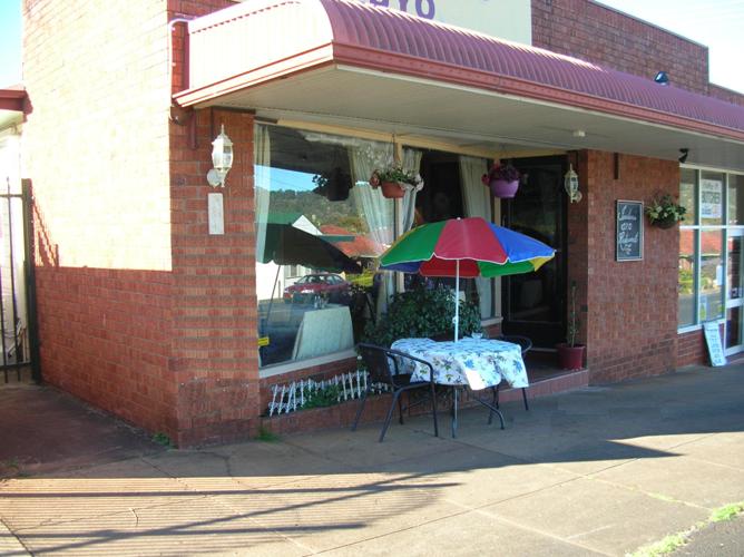 RESTAURANT WITH RESIDENCE Picture