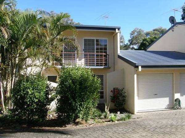GORGEOUS GOONELLABAH TOWNHOUSE Picture
