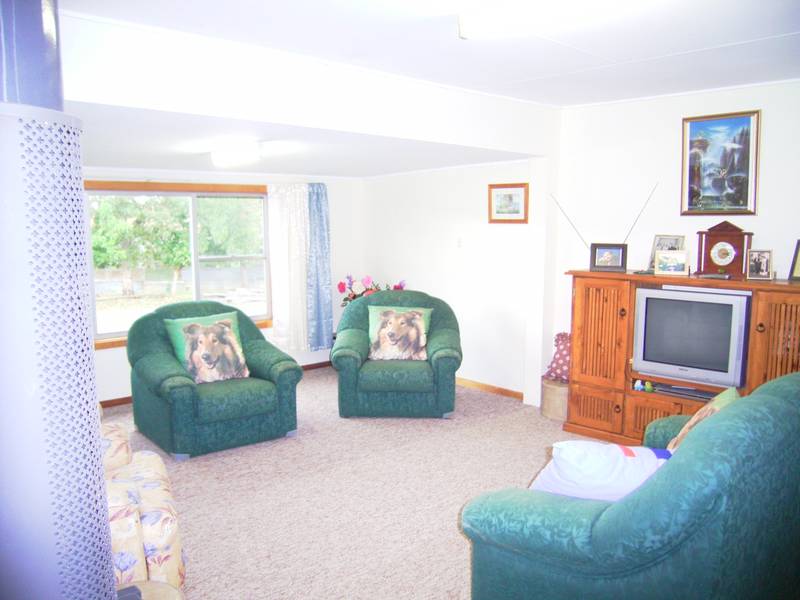 OPPORTUNITY KNOCKS Picture