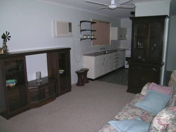 UNIT IN EAST LISMORE Picture UNIT IN EAST LISMORE Picture