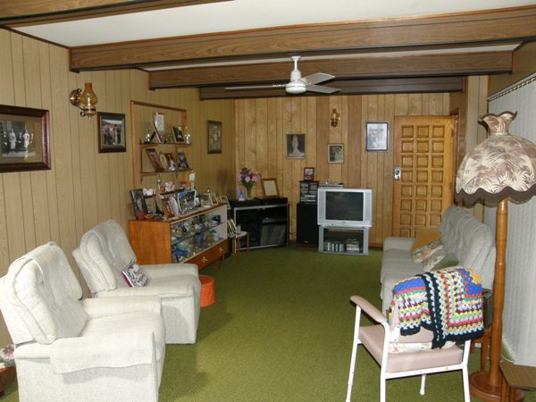 LEVEL LIVING Picture