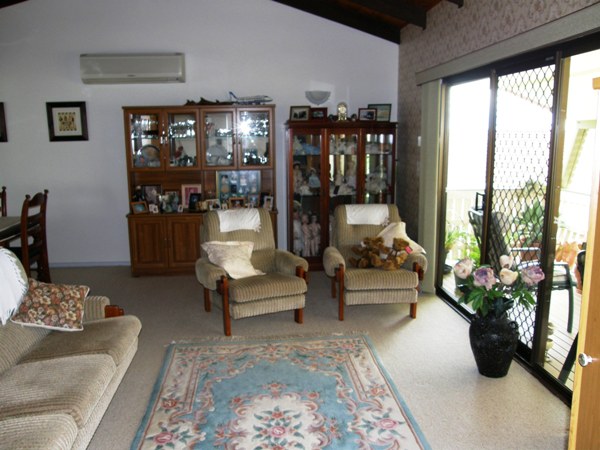 SPACIOUS FAMILY HOME Picture