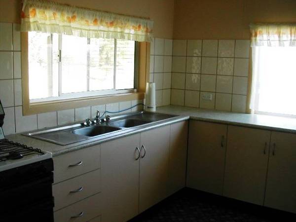 RURAL SETTING HOME Picture RURAL SETTING HOME Picture