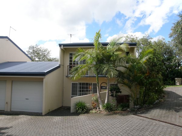 TRENDY TOWNHOUSE Picture