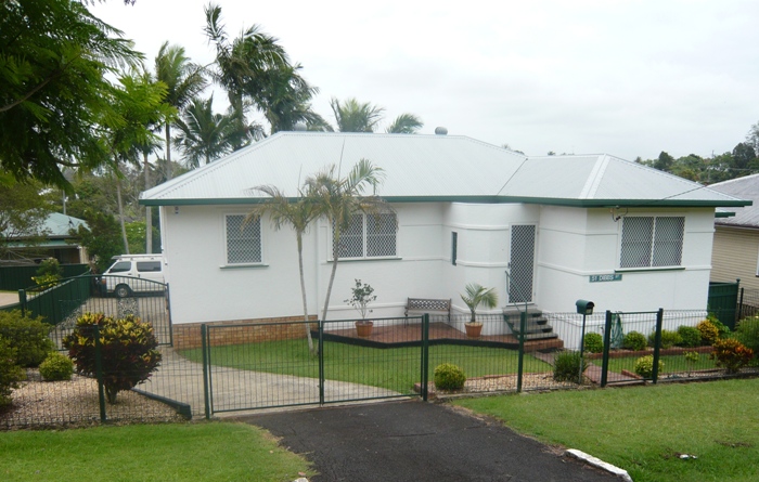 IMMACULATE FAMILY HOME Picture 1