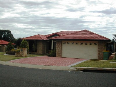 LARGE MODERN HOME Picture LARGE MODERN HOME Picture