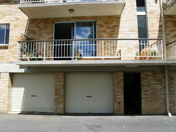 RENOVATED UNIT Picture 2