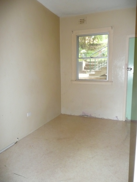 UNIT CLOSE TO UNIVERSITY Picture 3