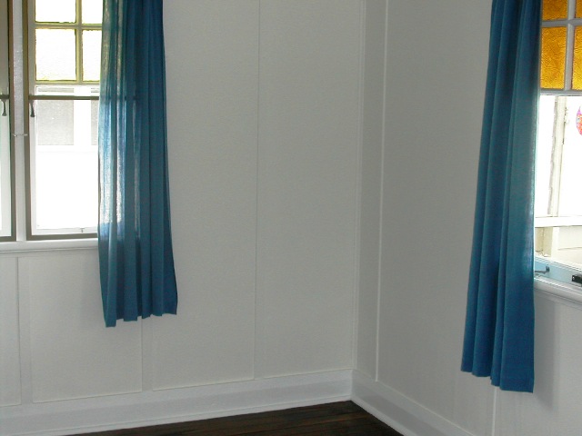 HIGHSET WEATHERBOARD HOME Picture