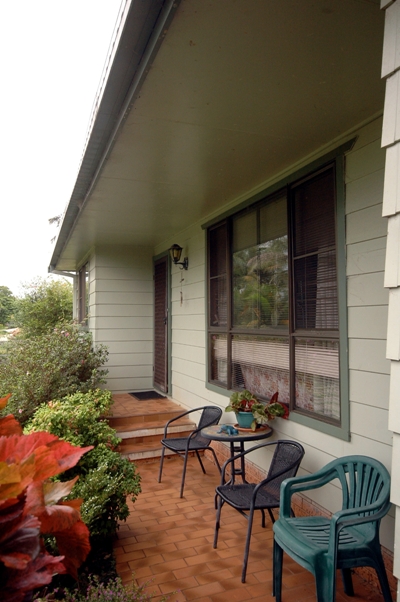 AFFORDABLE VILLAGE LIFESTYLE Picture 3