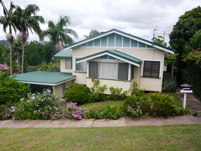 CENTRAL ELEVATED HOME Picture 1