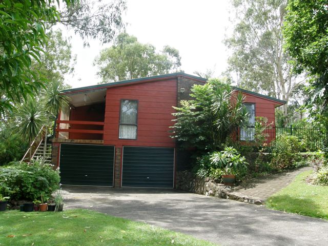 PEACEFUL GARDEN SETTING Picture 1