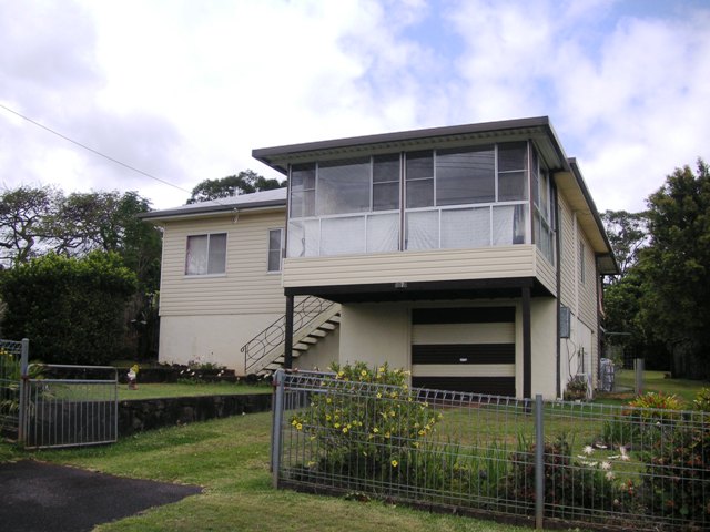 LARGE HIGHSET HOME Picture 1