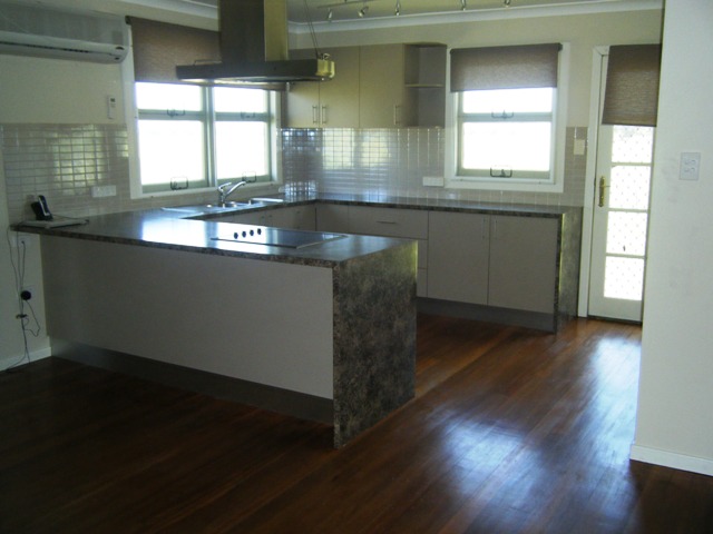 PRIVATE LOCATION Picture 2