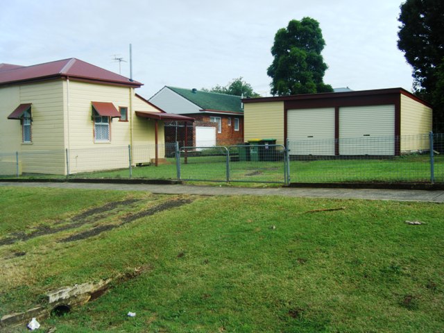 SPACIOUS LOWSET HOME Picture