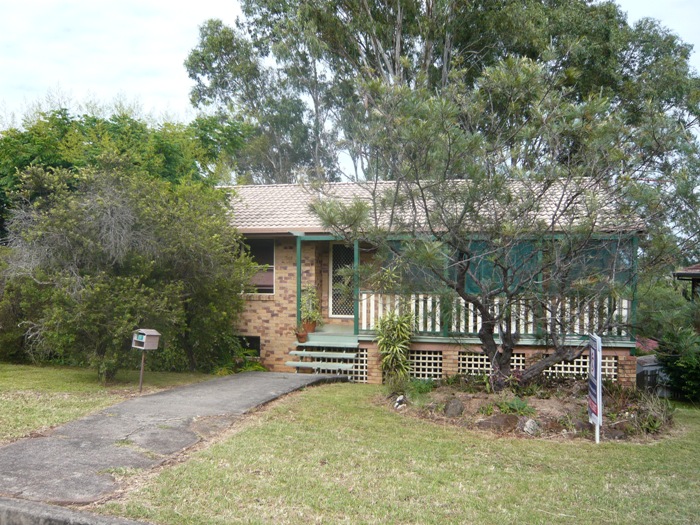 GREAT POSITION - BRICK & TILE Picture 1