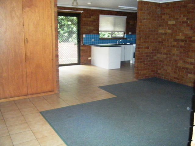 QUIET LOCATION Picture