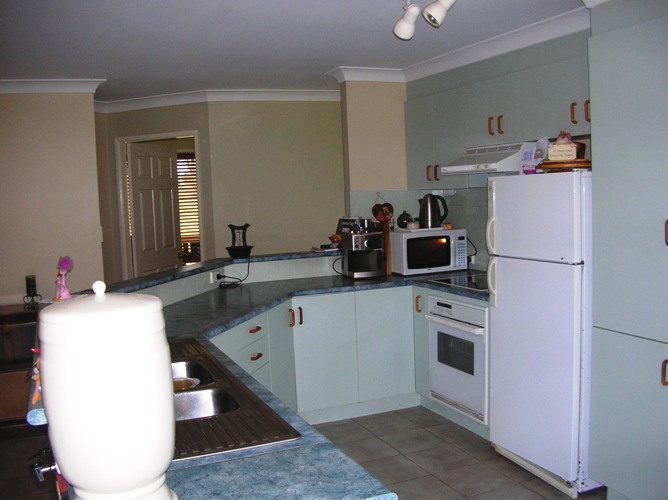 COUNTRY ESCAPE Picture