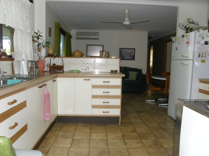 NEAT SWEET & COMPLETE Picture 3