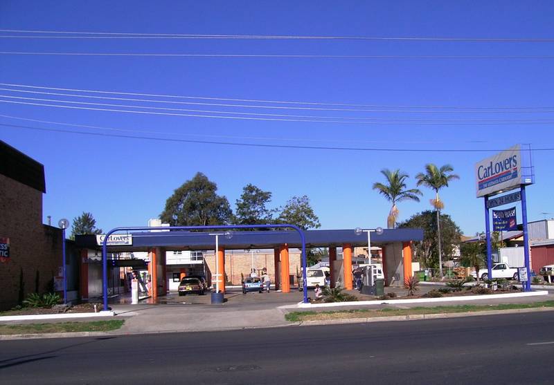 PREMIER CAR WASH Picture 1