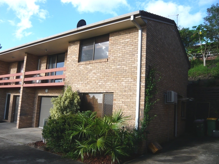 TASTEFULLY REFURBISHED UNIT Picture 2