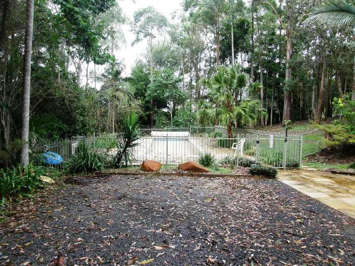 PEACEFUL & PRIVATE Picture 3