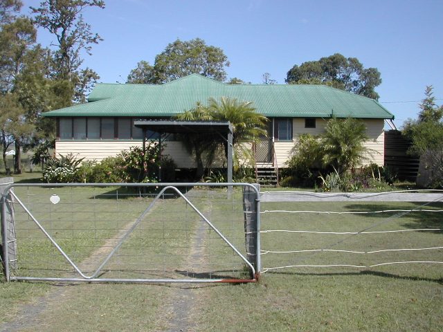 RURAL LIVING Picture RURAL LIVING Picture