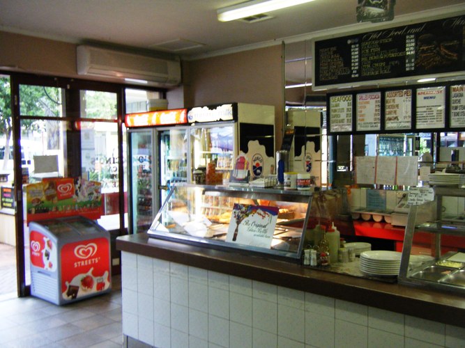 CAPPUCCINOS COFFEE LOUNGE Picture 2