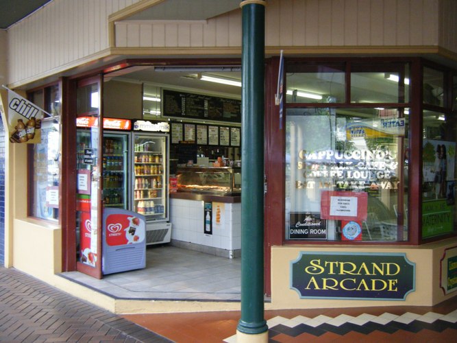 CAPPUCCINOS COFFEE LOUNGE Picture 1