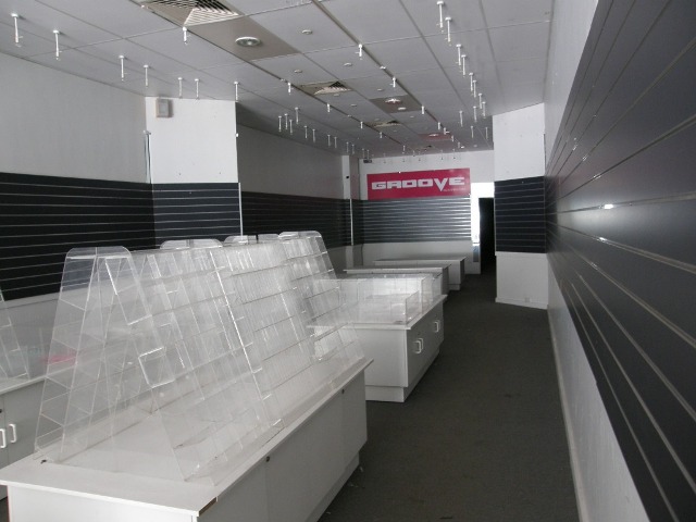 ONE GROOVY SHOP Picture 2