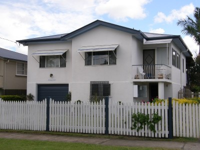 FAMILY HOME WITH CONVENIENCE Picture