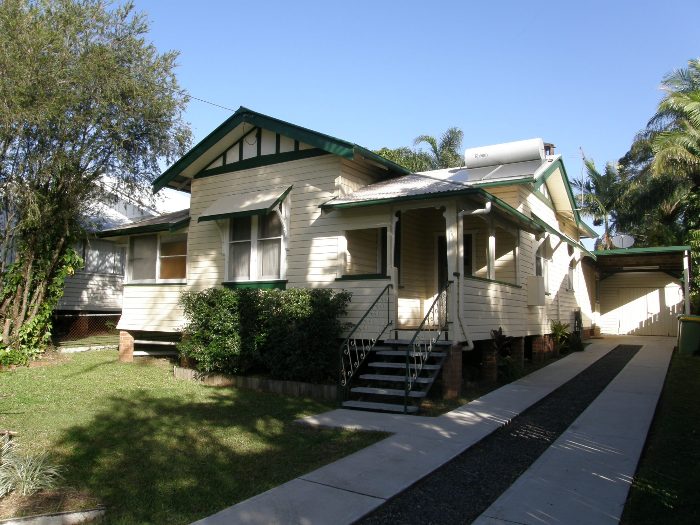 EAST LISMORE CHARMER Picture 1